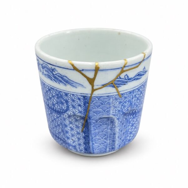 明治期湯飲みに金継ぎ ※作品展展示商品